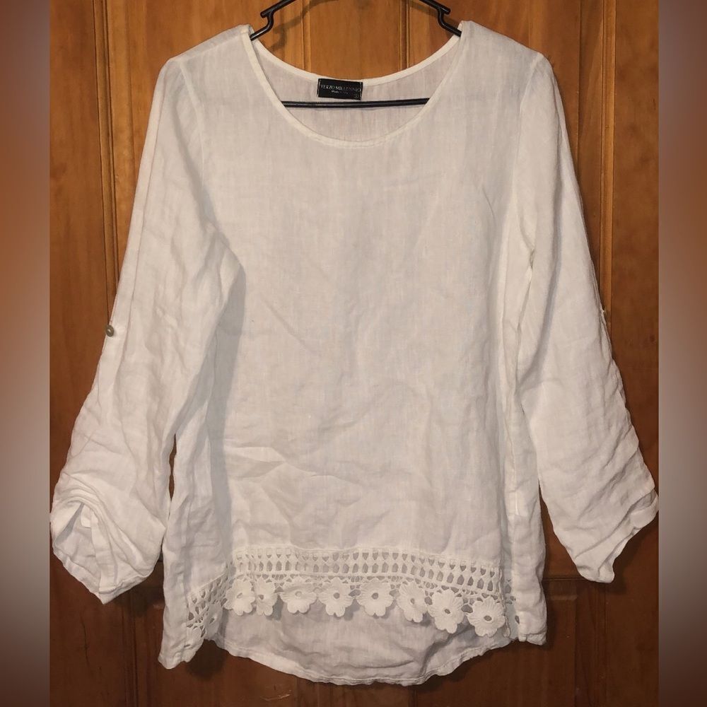 181. Terzo Millennio white eyelet Relaxed Blouse with 3/4 Sleeves 100% linen